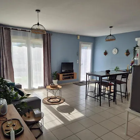 Maison Chaleureuse Au Calme * Domerat